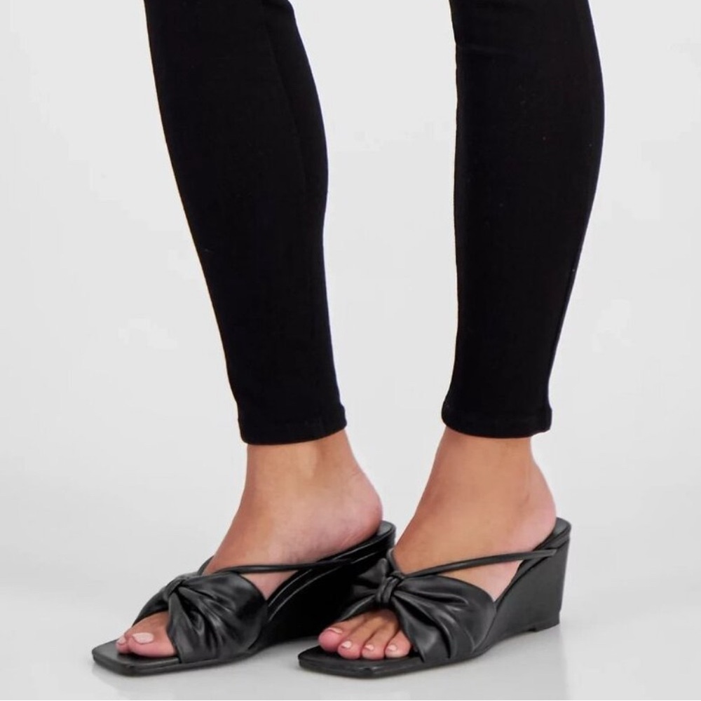 VAILA SHOES Women's Olivia Knotted Slide Wedge Sandals Black Size 14M new in box